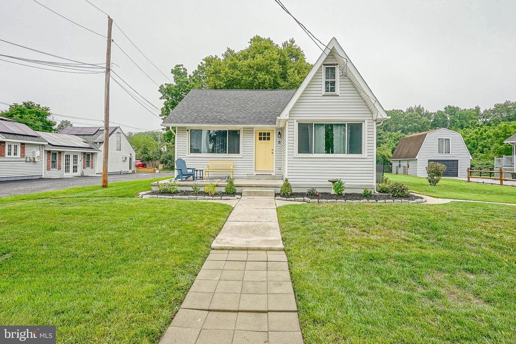 8 CHURCHTOWN RD, Pennsville, NJ 08070