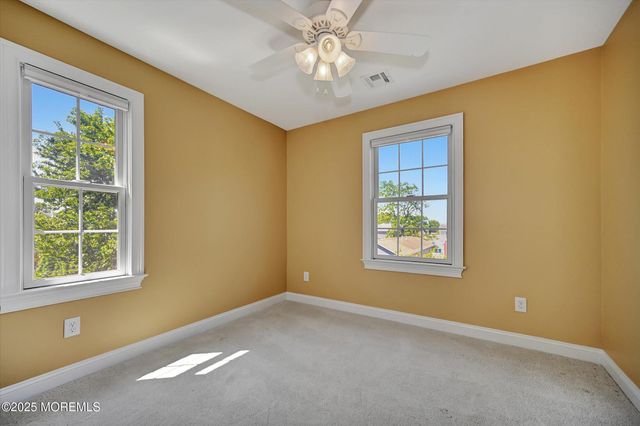 15 Griggs Avenue, Port Monmouth, NJ 07758