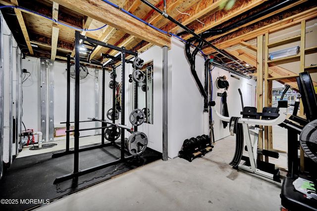 15 Griggs Avenue, Port Monmouth, NJ 07758