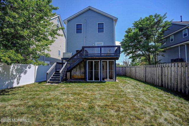 15 Griggs Avenue, Port Monmouth, NJ 07758