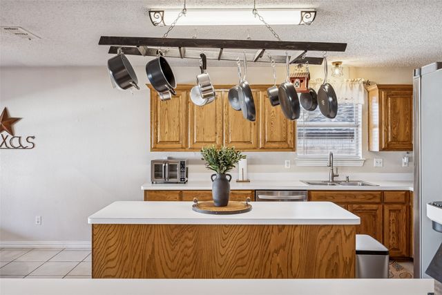 5101 Wilkes Court, Arlington, TX 76017