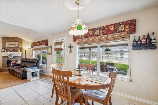 5101 Wilkes Court, Arlington, TX 76017