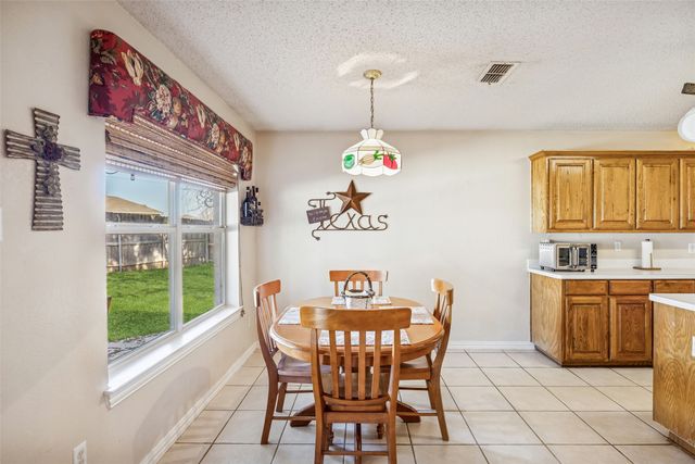 5101 Wilkes Court, Arlington, TX 76017