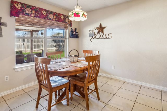 5101 Wilkes Court, Arlington, TX 76017