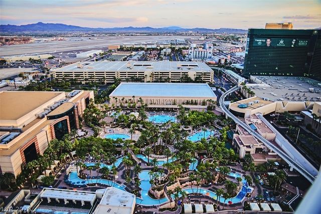 135 East Harmon Avenue 3320, Las Vegas, NV 89109