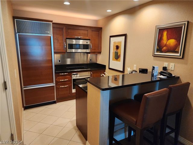 135 East Harmon Avenue 3320, Las Vegas, NV 89109