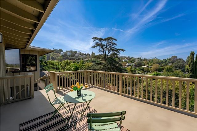 13201 Cheltenham, Sherman Oaks, CA 91423