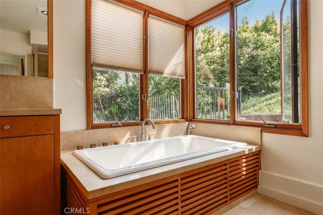 13201 Cheltenham, Sherman Oaks, CA 91423
