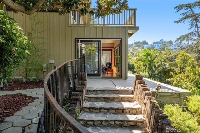 13201 Cheltenham, Sherman Oaks, CA 91423