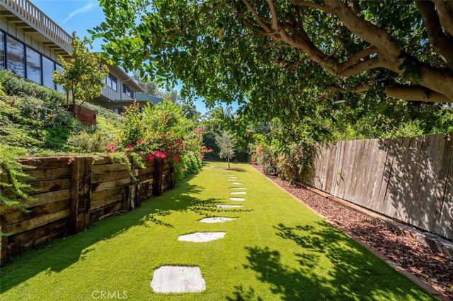 13201 Cheltenham, Sherman Oaks, CA 91423