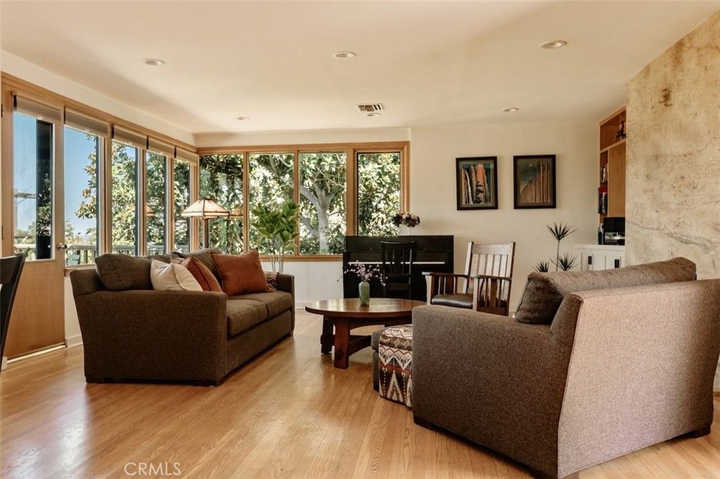 13201 Cheltenham, Sherman Oaks, CA 91423 — photo 2
