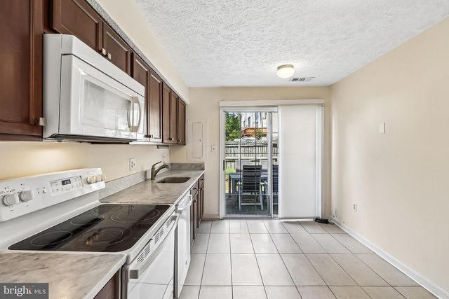 14002-D WALTER BOWIE LN, Centreville, VA 20121