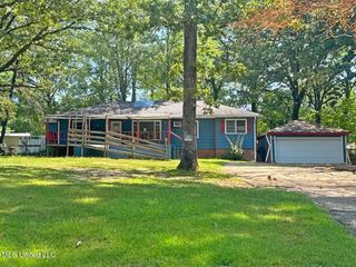 210 Lea Circle, Jackson, MS 39204