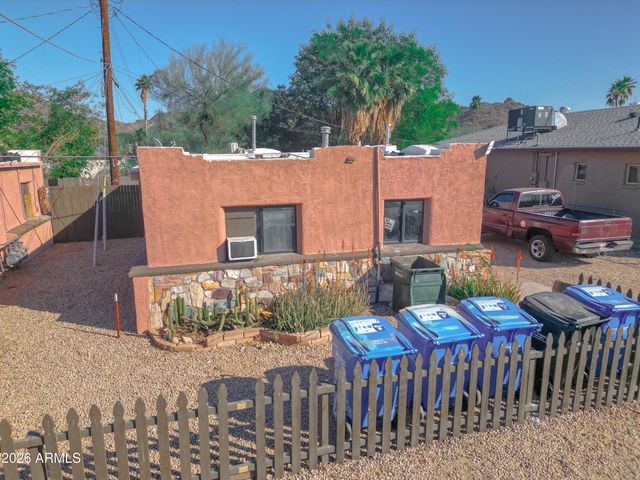 9047 N 11TH Street, Phoenix, AZ 85020