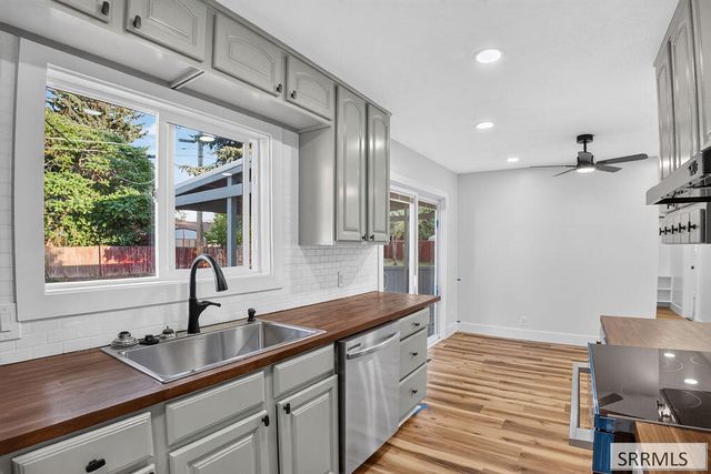 272 Valley Drive, Idaho Falls, ID 83401