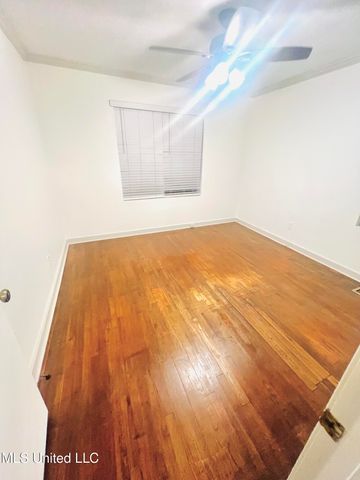 1039 Hall Lane, Raymond, MS 39154