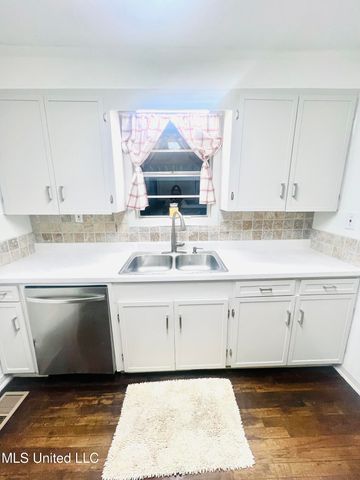 1039 Hall Lane, Raymond, MS 39154