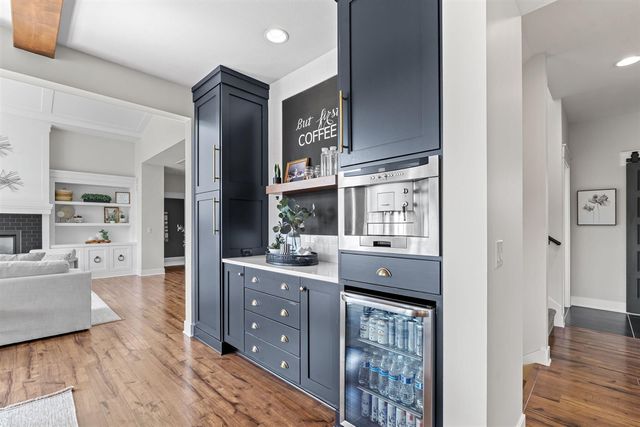 8020 Summerwood Court, Hudsonville, MI 49426
