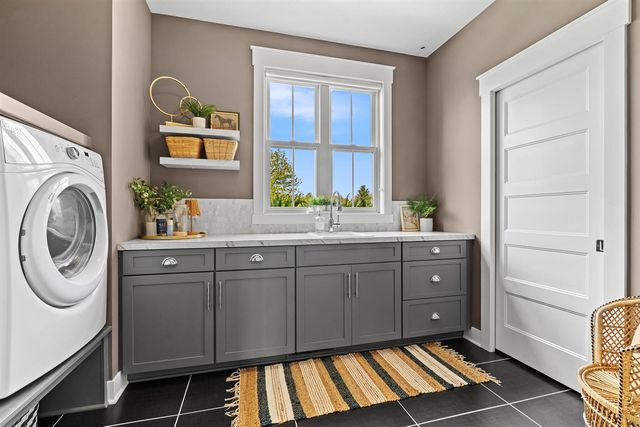 8020 Summerwood Court, Hudsonville, MI 49426