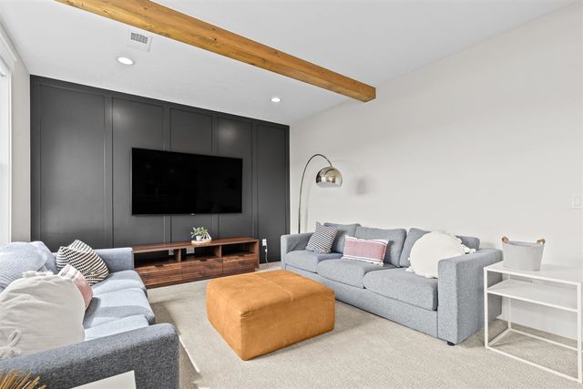 8020 Summerwood Court, Hudsonville, MI 49426