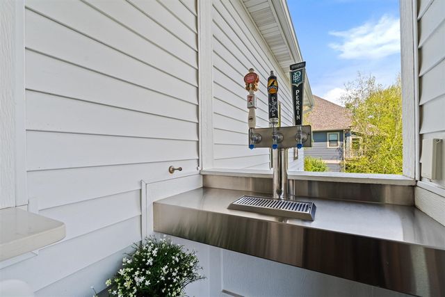 8020 Summerwood Court, Hudsonville, MI 49426