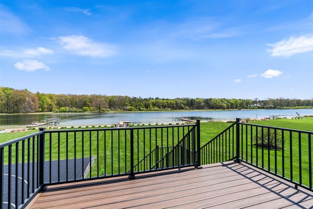 8020 Summerwood Court, Hudsonville, MI 49426