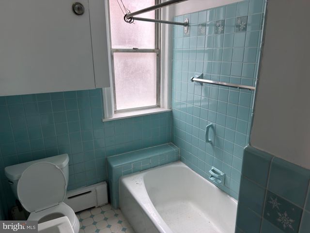 5624 N 5TH ST, Philadelphia, PA 19120