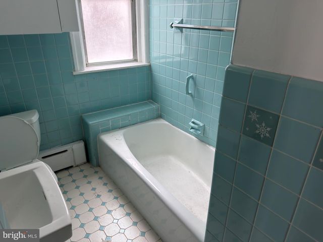 5624 N 5TH ST, Philadelphia, PA 19120