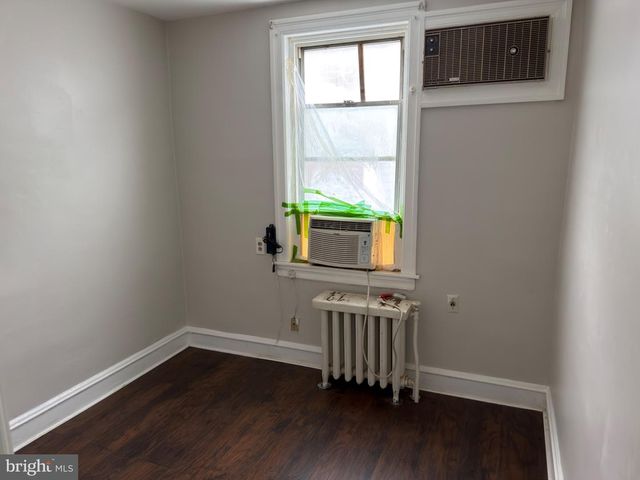 5624 N 5TH ST, Philadelphia, PA 19120