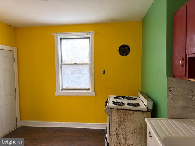 5624 N 5TH ST, Philadelphia, PA 19120