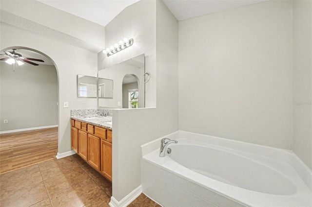 2212 NICOLLETT WAY, Leesburg, FL 34748