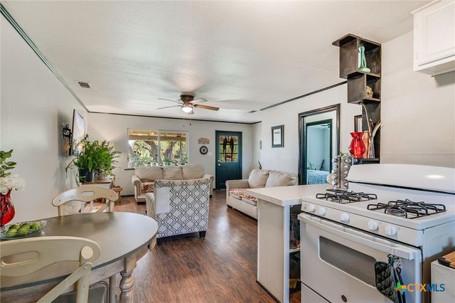 1750 Craddock Way, San Marcos, TX 78666