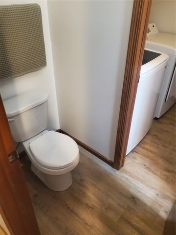 1854 Wrigley Street, Ely, IA 52227