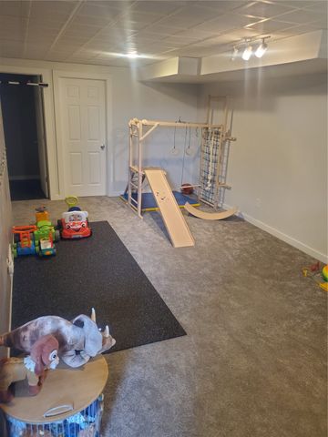 1854 Wrigley Street, Ely, IA 52227