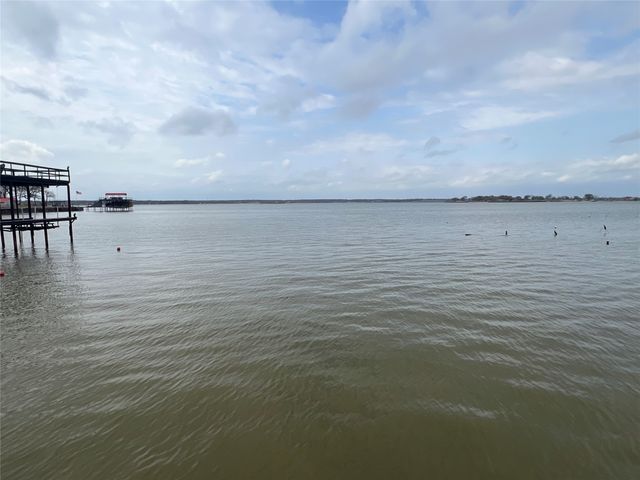 135 Island Park, Gun Barrel City, TX 75156