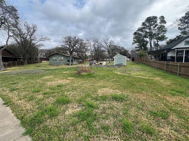 135 Island Park, Gun Barrel City, TX 75156