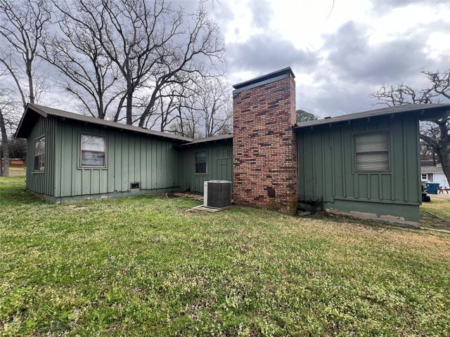 135 Island Park, Gun Barrel City, TX 75156