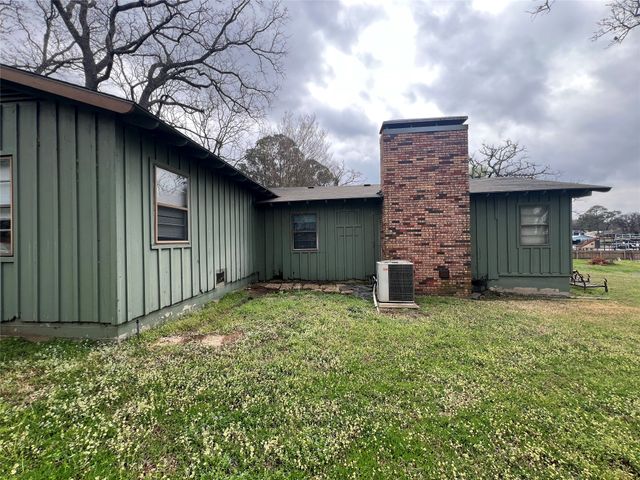 135 Island Park, Gun Barrel City, TX 75156