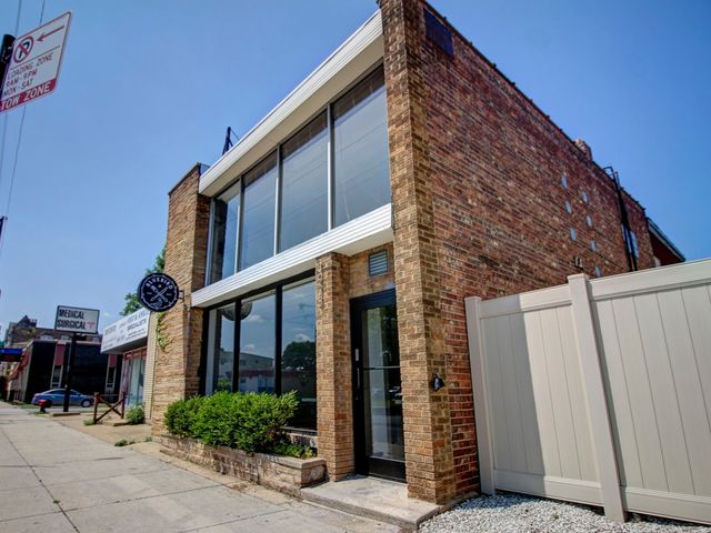 3938 N Central Avenue, Chicago, IL 60634