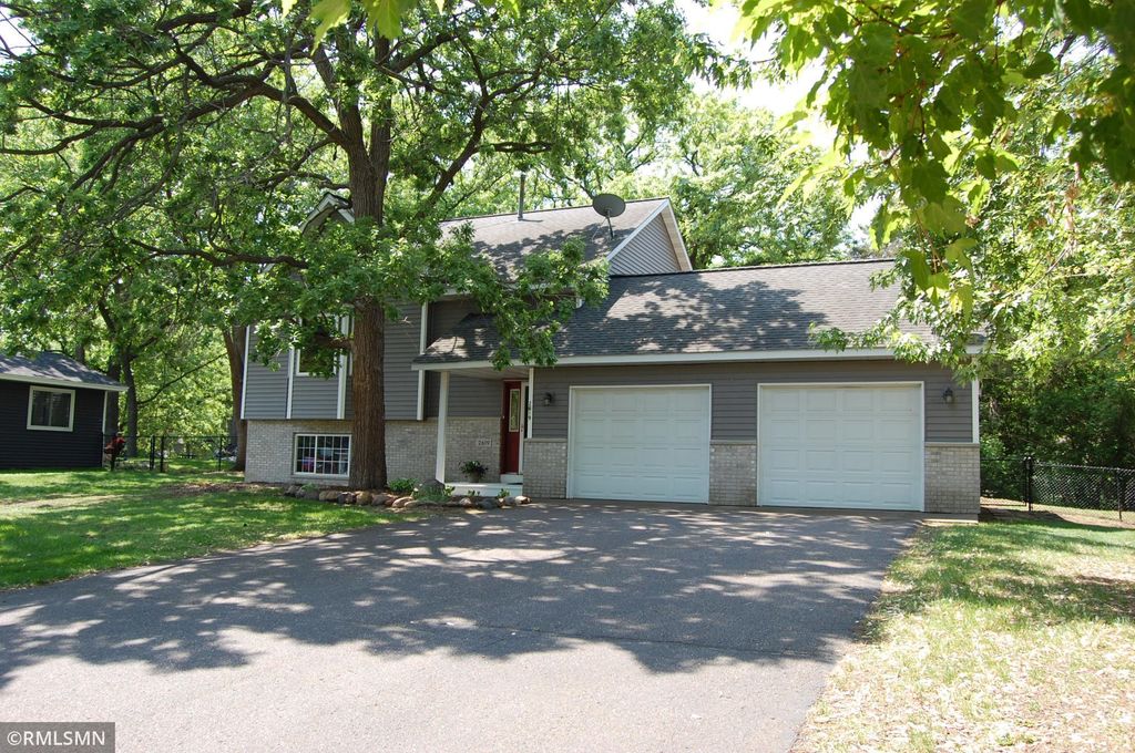 2619 Meadow Oak Lane, Monticello, MN 55362