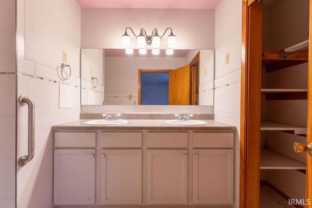 2706 Maple Drive, New Castle, IN 47362