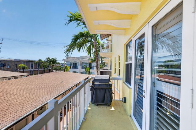 4332 Seagrape Drive 4, Lauderdale-By-The-Sea # 4, Lauderdale By The Sea, FL 33308