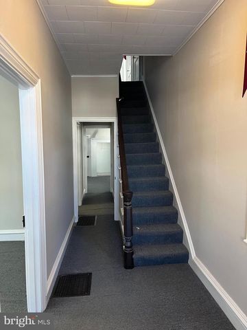 151 E MAIN STREET, Ephrata, PA 17522