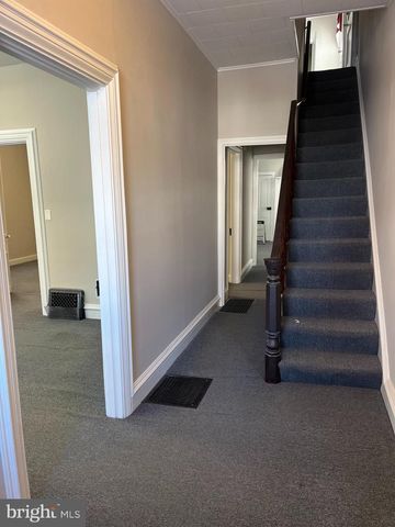 151 E MAIN STREET, Ephrata, PA 17522