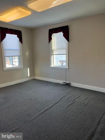 151 E MAIN STREET, Ephrata, PA 17522
