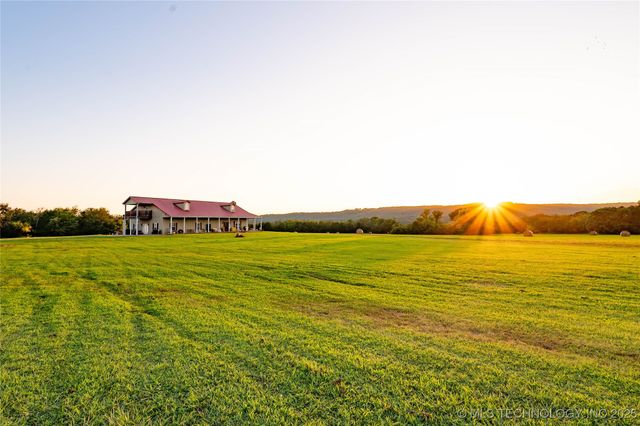 15875 New Lake Road, Henryetta, OK 74437