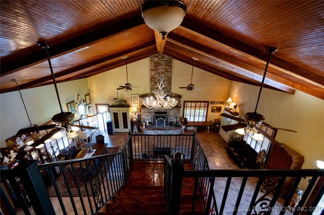 15875 New Lake Road, Henryetta, OK 74437