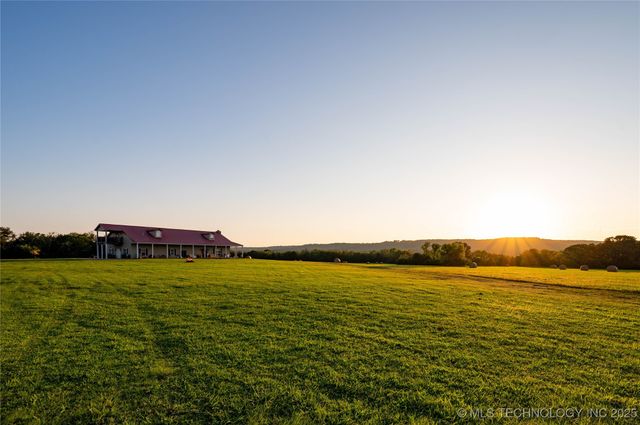 15875 New Lake Road, Henryetta, OK 74437