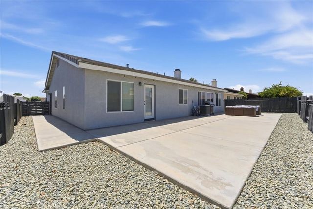 13200 Dos Palmas, Victorville, CA 92392