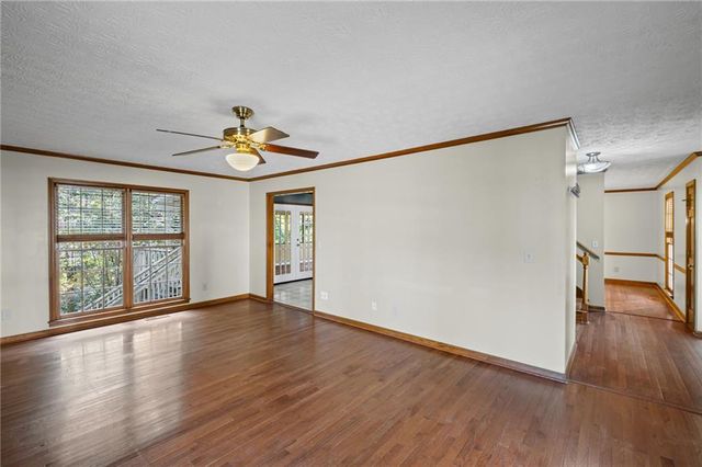 2171 Shillings Chase NW Drive, Kennesaw, GA 30152